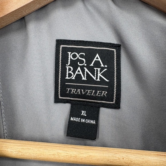 Jos A Bank Vest Mens XL Gray Traveler Quilted Zip Front Water Resistant Casual - Picture 4 of 14